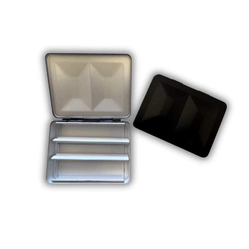 Coffret aquarelle vide de voyage noir mat en métal laqué 8 ½ godets Fome