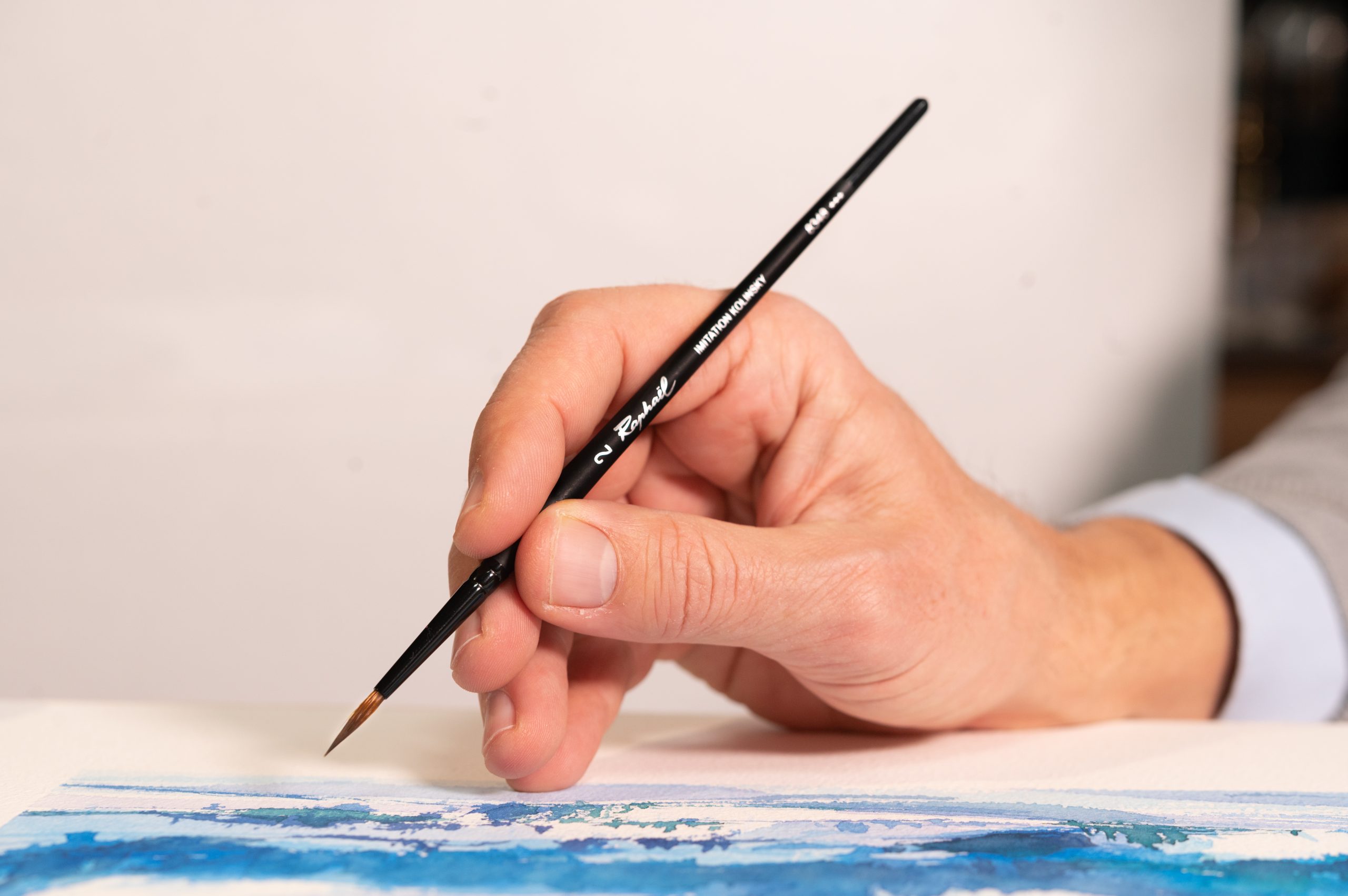Pinceau Stradivarius rond pointe fine sur aquarelle de paysage